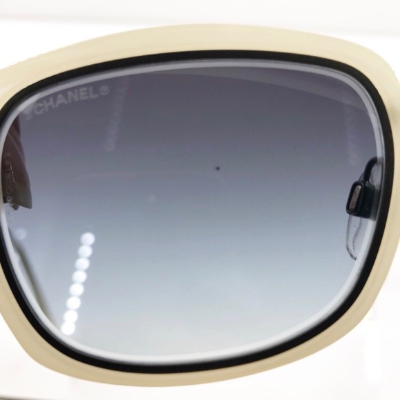♦️FINAL SALE♦️ CHANEL 4203 SUNGLASSES - Picture 8 of 8